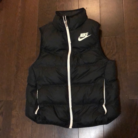 Nike Tops - Nike sportswear vest